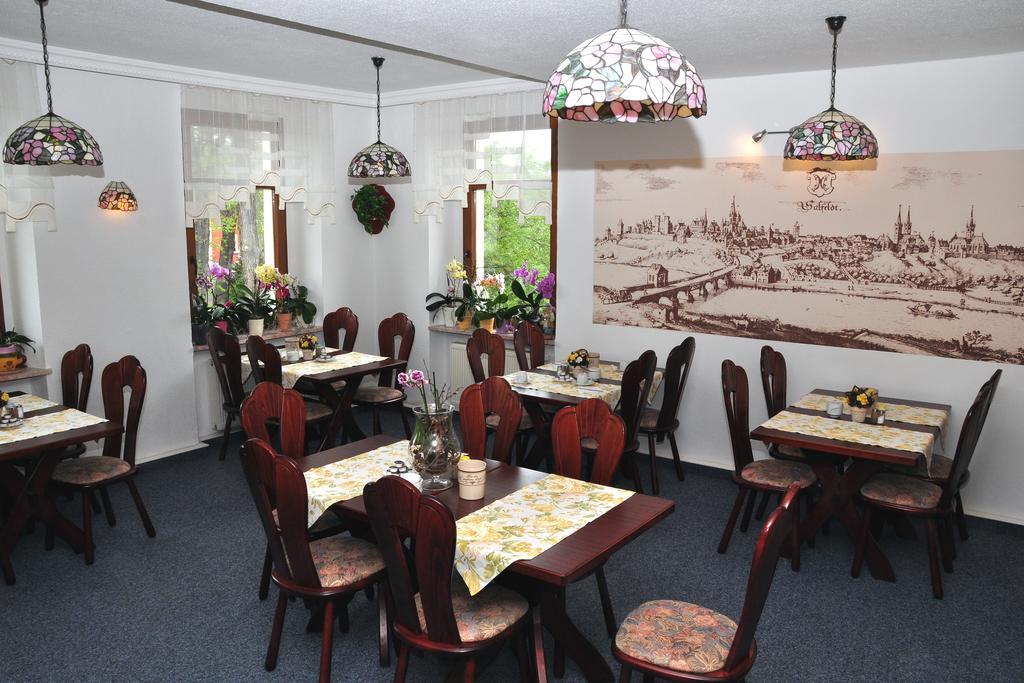 Hotel Am Hohen Schwarm Saalfeld Saale Luaran gambar