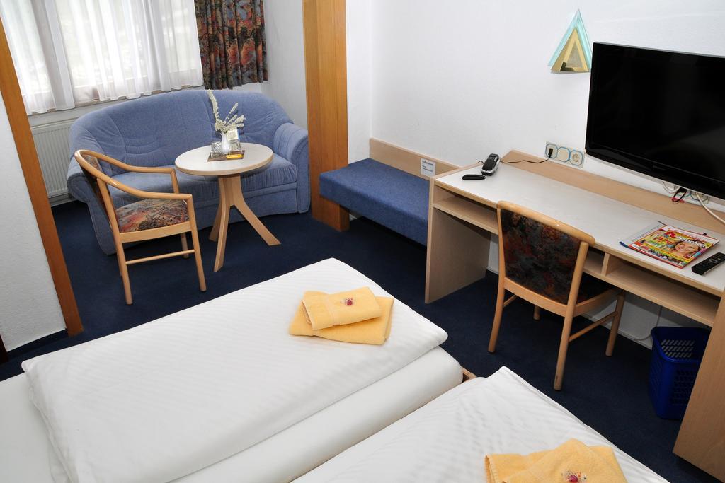 Hotel Am Hohen Schwarm Saalfeld Saale Luaran gambar