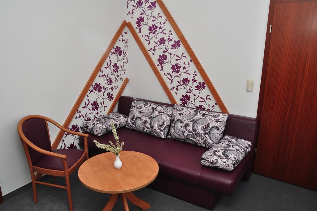 Hotel Am Hohen Schwarm Saalfeld Saale Bilik gambar