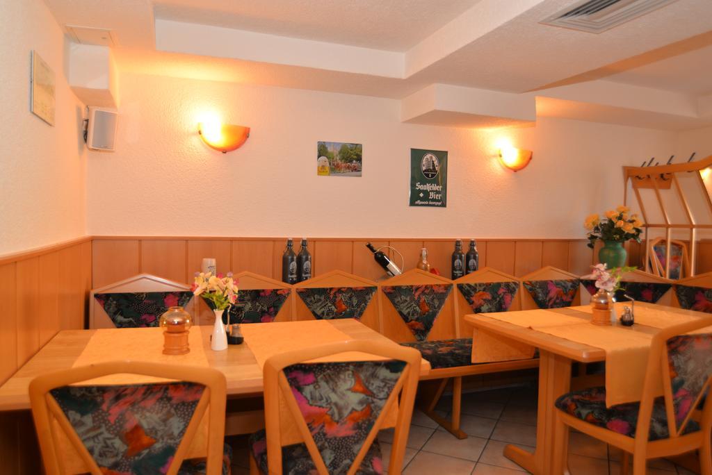 Hotel Am Hohen Schwarm Saalfeld Saale Luaran gambar