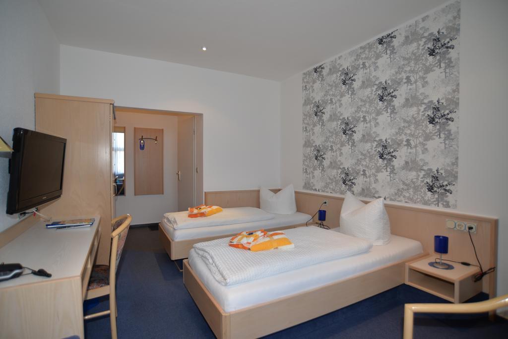 Hotel Am Hohen Schwarm Saalfeld Saale Luaran gambar